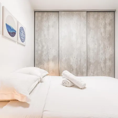 Air Pure - Balcon - Parking Prive - Proche Apartmán *
